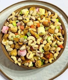 تصویر آجیل یلدا 