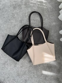 تصویر کیف الیکا 