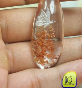 تصویر کوارتز خزه ای حکاکی شده 