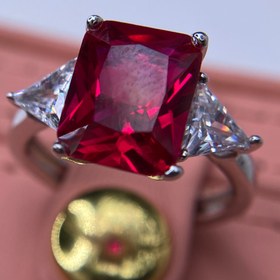 تصویر انگشتر یاقوت سرخ مربعی زنانه نقره کد ۱۷۰ Women's silver ring with red gem (code 170)