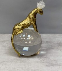 تصویر مجسمه دکوری پلنگ گلد با کریستال کوارتز 