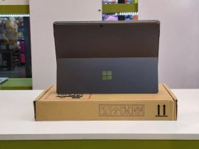 تصویر لپ تاپ نو 15 اینچی Microsoft Surface Pro 8 + موس هدیه 