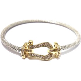 تصویر دستبند نعل طلایی 