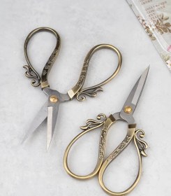 تصویر قیچی طرحدار کد ۳۵ 