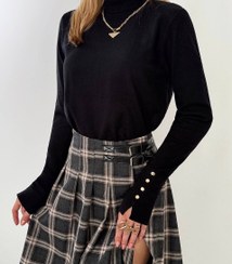 تصویر بافت یقه‌اسکی زنانه دیلوین طرح زارا با دکمه طلایی رنگ‌های مختلف 