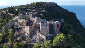 تصویر دانلود فوتیج هوایی قلعه آلانیا ترکیه Alanya Castle Aerial 