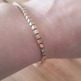 تصویر دستبند طلا ۱۸ عیار 