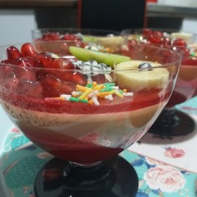 تصویر ژله بستنی با تزئین میوه 