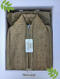 تصویر حوله تن‌پوش دانتلا رنگی 