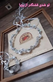 تصویر تاج گل شاخه ای ظریف در رنگبندی tajgol shakheh