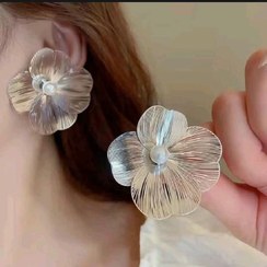 تصویر گوشواره زنانه گل طرح طلا نانو رنگ ثابت Flower earrings