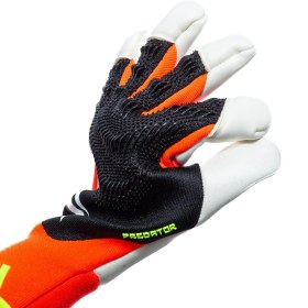 تصویر دستکش دروازه بانی آدیداس پریداتور Adidas Predator Goalkeeper gloves 