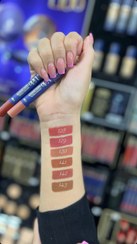 تصویر رژ لب مدادی لیدو شماره ۱۴۳ بادوام 