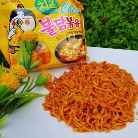 تصویر نودل مرغ‌ و پنیر‌ 