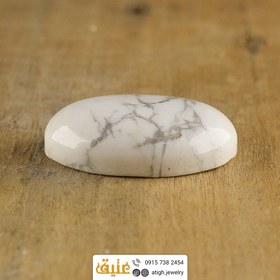 تصویر نگین تک هولیت (Howlite) معدنی درشت با کیفیت با نقش و نگار زیبا 