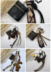 تصویر آویزهای کیف عروسکی چرم 2 