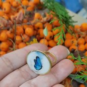 تصویر انگشتر رزینی قاب برنجی 