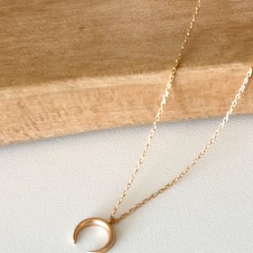 تصویر گردنبند ماه مینمال 