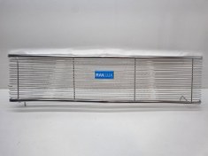 تصویر جلو پنجره استیل خط ریز پیکان 