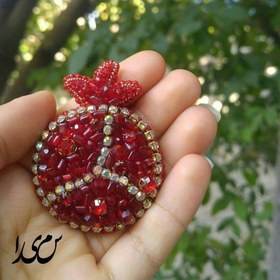 تصویر سنجاق سینه جواهر دوزی انار یلدا (قابل سفارش با رنگ دلخواه) 