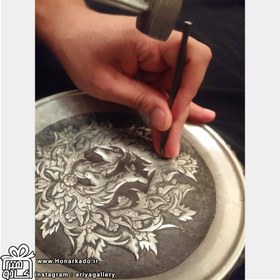 تصویر آموزش قلم زنی روی مس و فلزات 