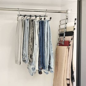 تصویر آویز شلوار و شال 