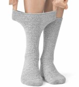 تصویر جوراب دیابتی ساق بلند زنانه 