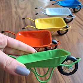 تصویر فرغون فلزی مینیاتوری 