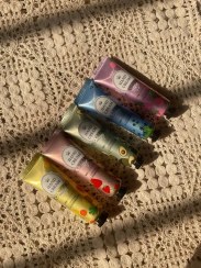 تصویر پک کرم دست ۵ عددی با رایحه میوه و گل 