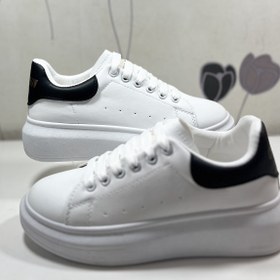 تصویر کفش اسپرت زنانه طرح مکویین Women's sports shoes McQueen model