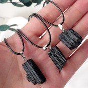 تصویر گردنبند سنگ مدل تورمالین سیاه 