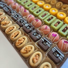 تصویر سینی حلوا بوتیکی 