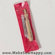 تصویر سوزن نورگه چوبی ظریف 