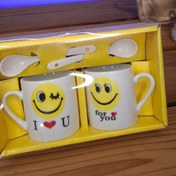 تصویر شات خارجی جفتی با قاشق و جعبه 