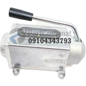 تصویر روغنکاری دستی فلزی 