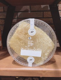 تصویر عسل باموم خودبافت طبیعی 