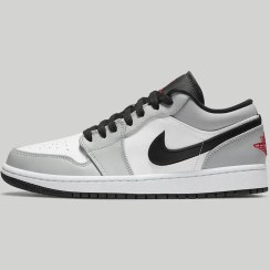 تصویر کتونی ایر جردن 1 لو لایت اسموک گری؛ ترکیب کلاسیک با رنگی خنثی و جذاب Jordan 1 Low Light Smoke Grey | Timeless Design in a Neutral Tone
