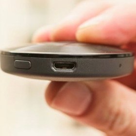 تصویر دانگل HDMI کروم‌کست مدل Chromecast ۴K با قابلیت انتقال بی‌سیم 