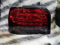 تصویر چراغ خطر پراید صبا و 131 طرح AUDI قرمز دودی [جفتی] 