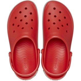 تصویر Crocs قفل آرم خارج از دادگاه 