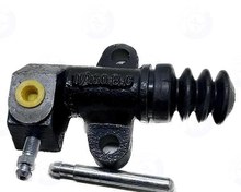 تصویر پمپ کلاچ کمکی (پایین) نیسان چدنی ترمز سازان 