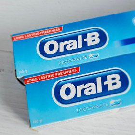 تصویر خمیردندان اورال-بی مدل STRONG TEETH MINT وزن 140 گرم | خمیردندان