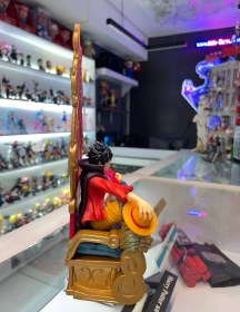 تصویر فیگور لوفی نشسته 2دست اضافه وان پیس One-Piece:Monkey D. Luffy 