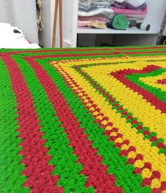 تصویر رومیزی دستبافت رنگی 80*80 سانتی‌متر - قلاب‌بافی با نخ باکیفیت Colorful 80x80 cm Crochet Tablecloth - High-Quality Yarn