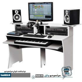تصویر میز استودیو واران 