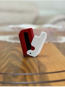 تصویر چاقوی اسباب‌بازی Gravity Knife مدل هویج 