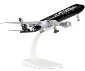 تصویر ماکت هواپیما بوئینگ 777 نیوزیلند | Airplane Model 20CM Boeing 777-300E Air New Zealand 