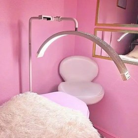 تصویر مونلایت ایستاده 