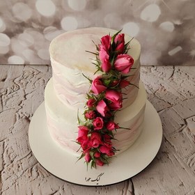 تصویر کیک طبقاتی کیک دو طبقه کیک نامزدی کیک عقد کیک بله برون کیک خامه ای سالگرد ازدواج با فیلینگ ارسال پس کرایه 