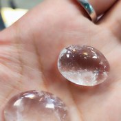 تصویر نگین تامبل شده سنگ کوارتز شفاف 